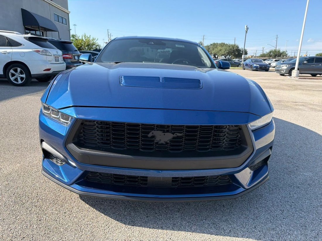 Coupe in Dallas, TX, United States 3 - 18344667
