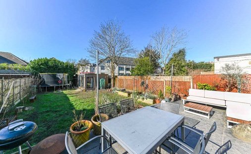 House in Brondesbury Park, Brent, England 1