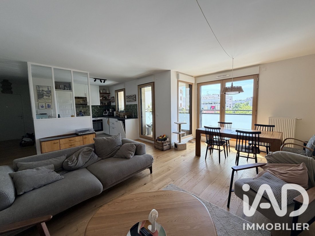 Apartment in Arrondissement of Bobigny, Ile-de-France, France 2 - 18345229