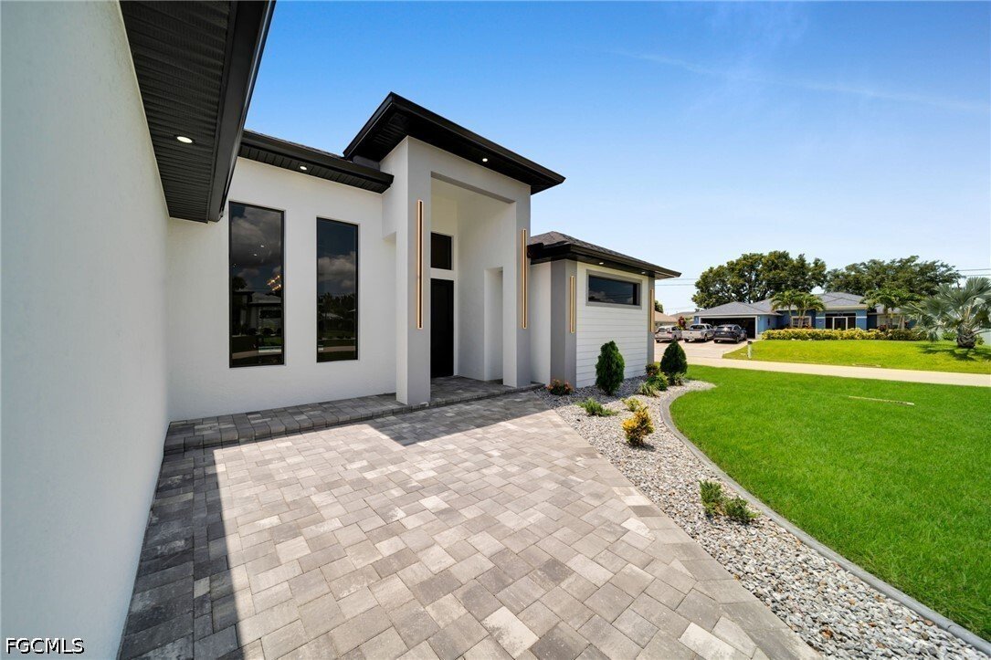 House in Cape Coral, Florida, United States 3 - 18345308