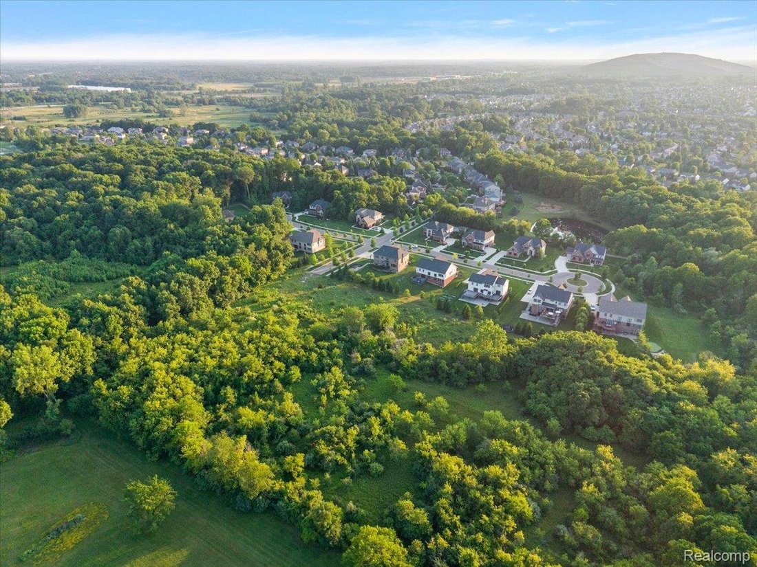 Land in Township of Northville, Michigan, United States 5 - 18344104
