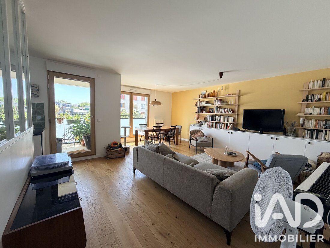 Apartment in Arrondissement of Bobigny, Ile-de-France, France 4 - 18345229