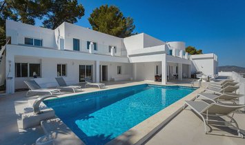Villa en Santa Eulalia del Río, Islas Baleares, España 2