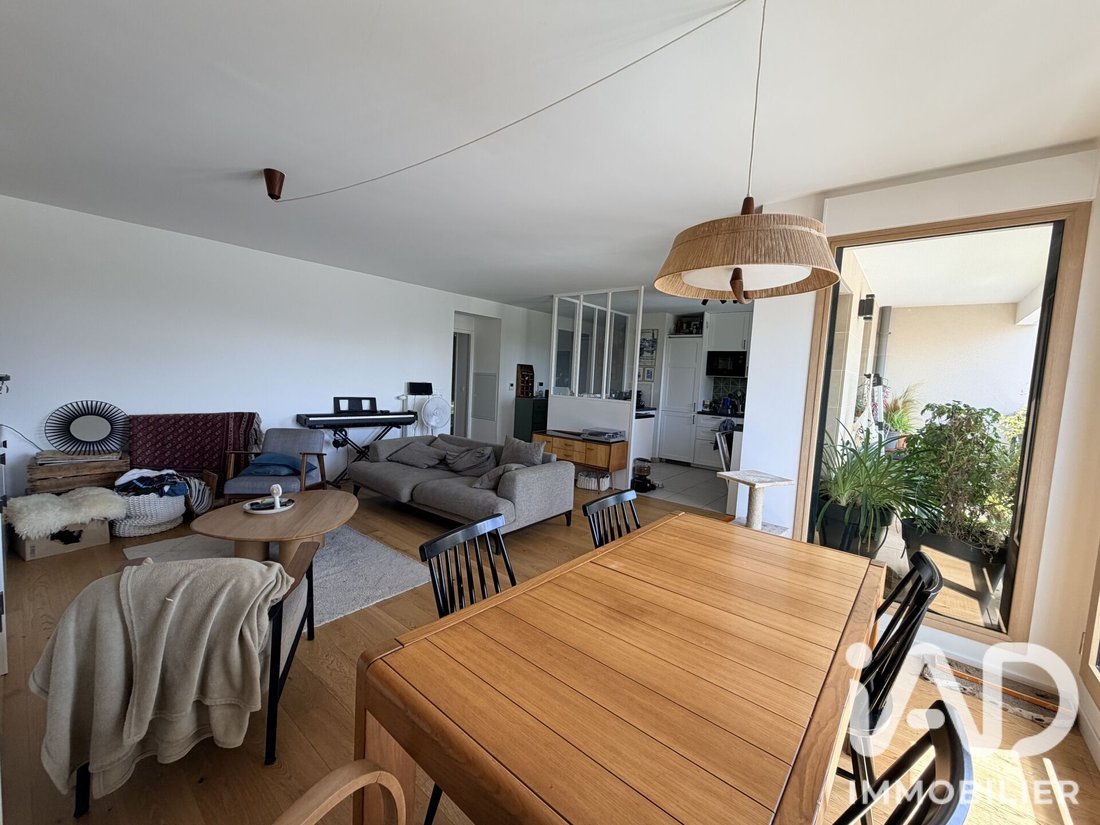 Apartment in Arrondissement of Bobigny, Ile-de-France, France 5 - 18345229