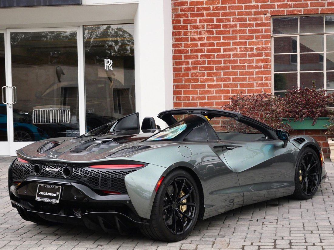 Cabriolet in Beverly Hills, CA, United States 4 - 18342822
