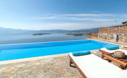 Villa in Community of Agios Nikolaos, Agios Nikolaos, Greece 1