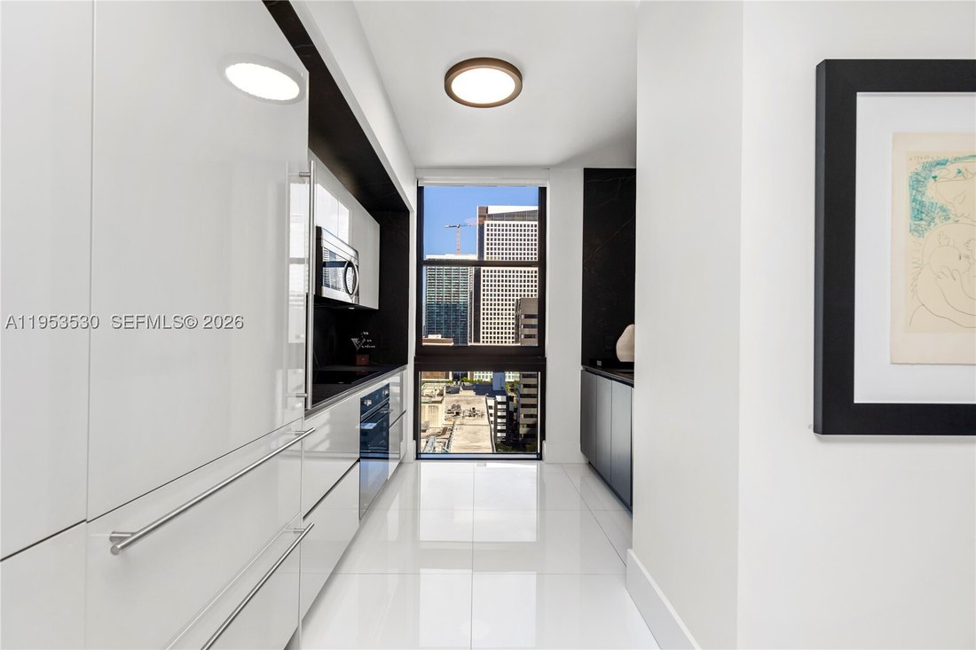 Condo in Miami, Florida, United States 5 - 17233967