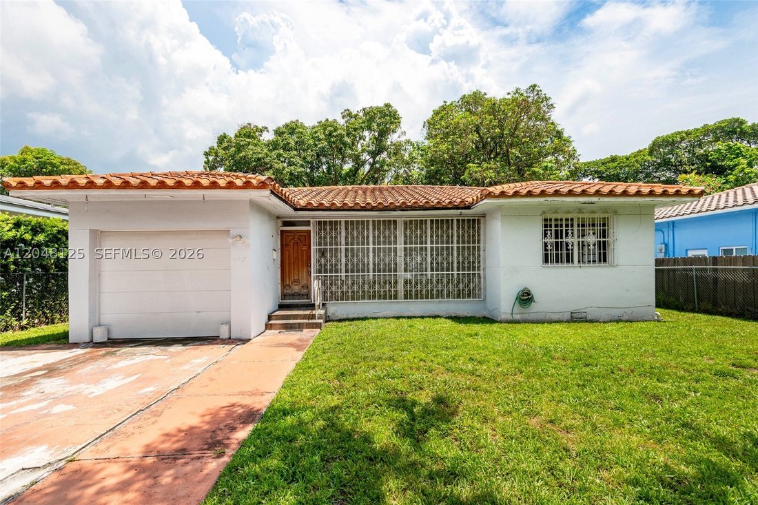 House in Miami, Florida, United States 1 - 18345451