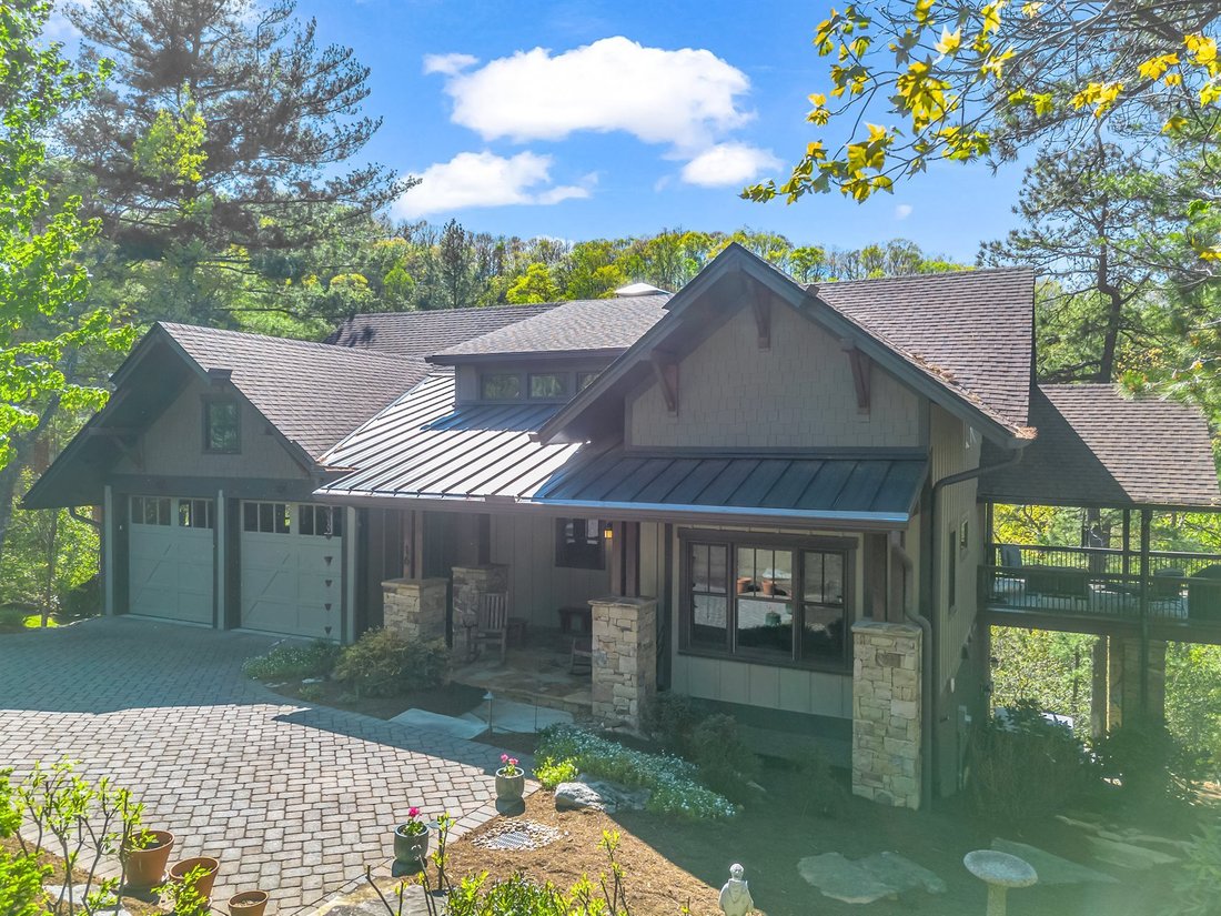 House in Black Mountain, North Carolina, United States 2 - 18346139