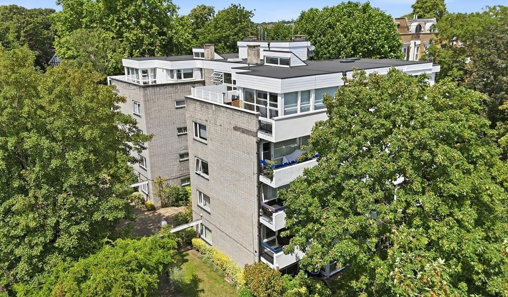 Apartment in South Woodford, Redbridge, England 3 - 18345361