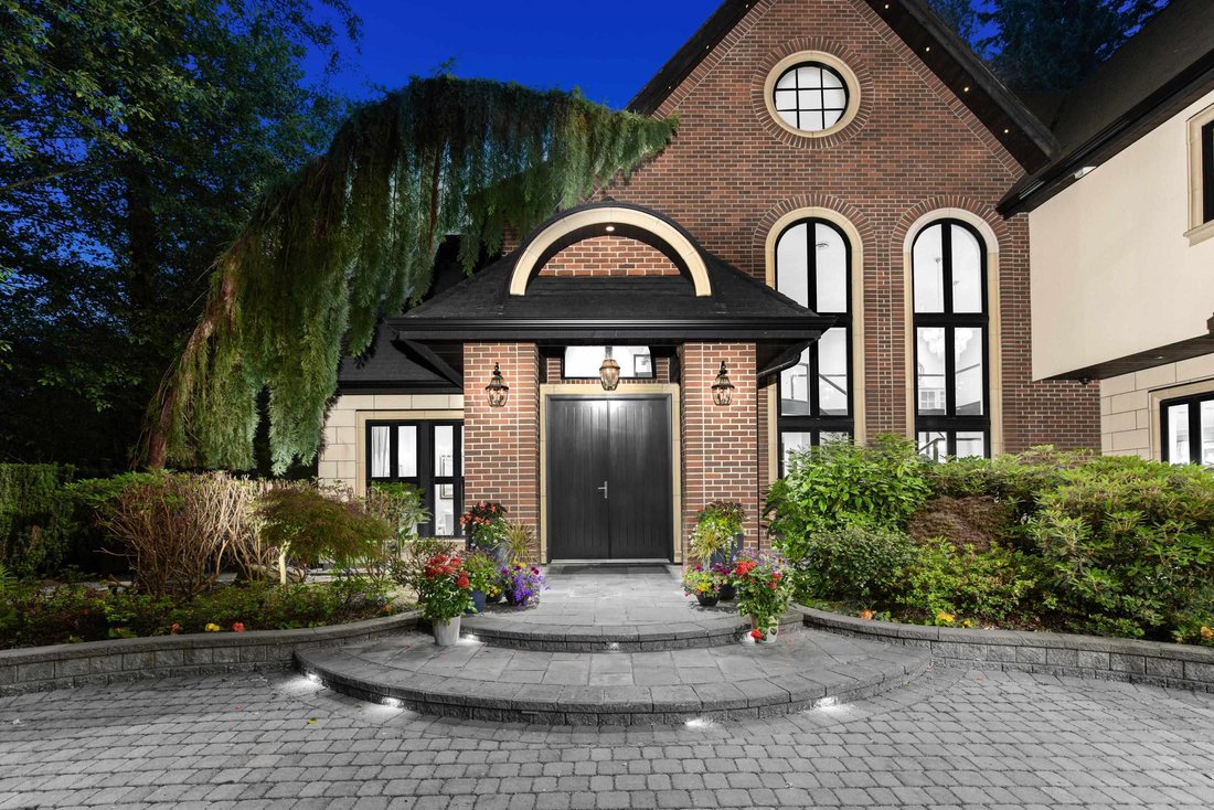 House in Surrey, British Columbia, Canada 2 - 18346185