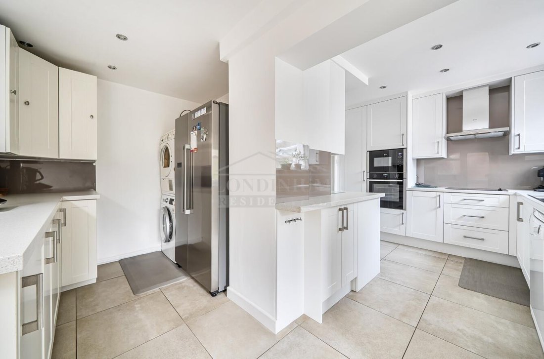House in Edgware, Barnet, England 2 - 18346388