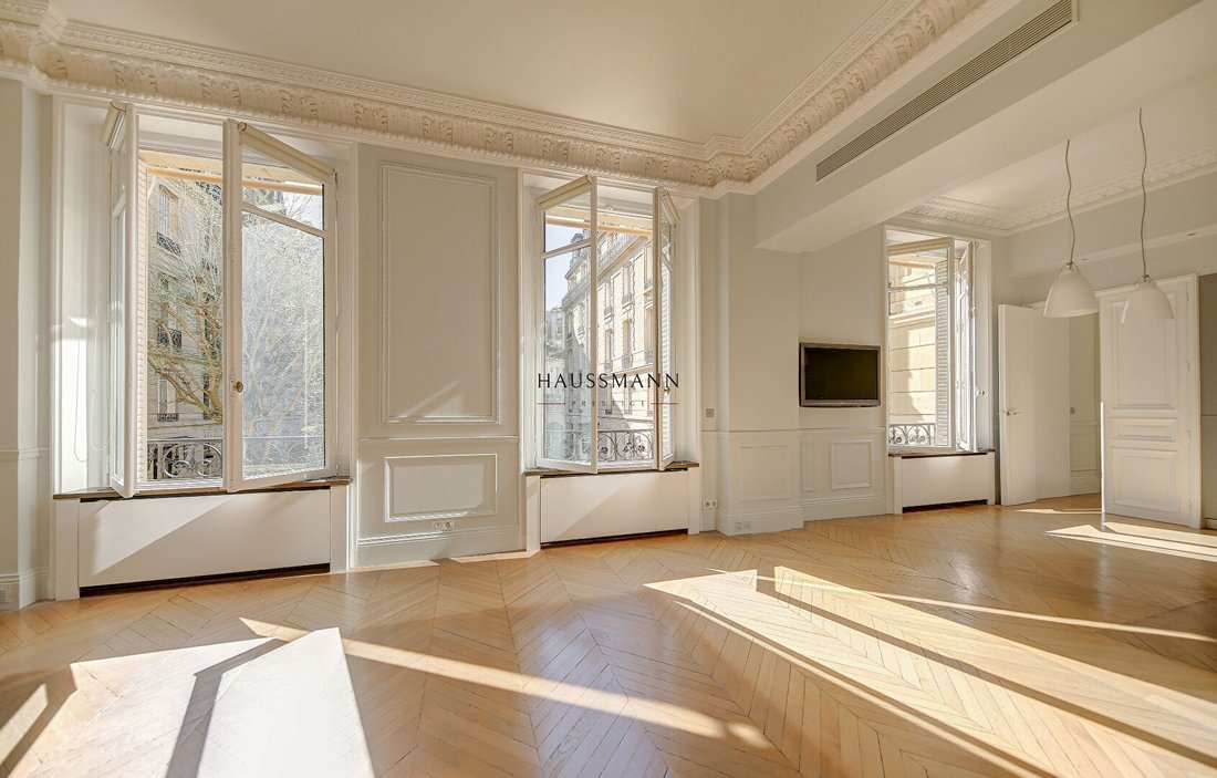 Apartment in Triangle d'Or, Paris 8e Arrondissement, Paris 2 - 18345934