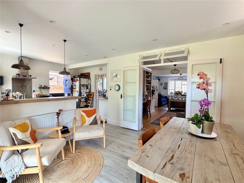 House in Lymington, England 5 - 18345394