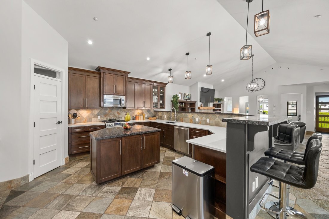 House in White Rock, British Columbia, Canada 5 - 18346186