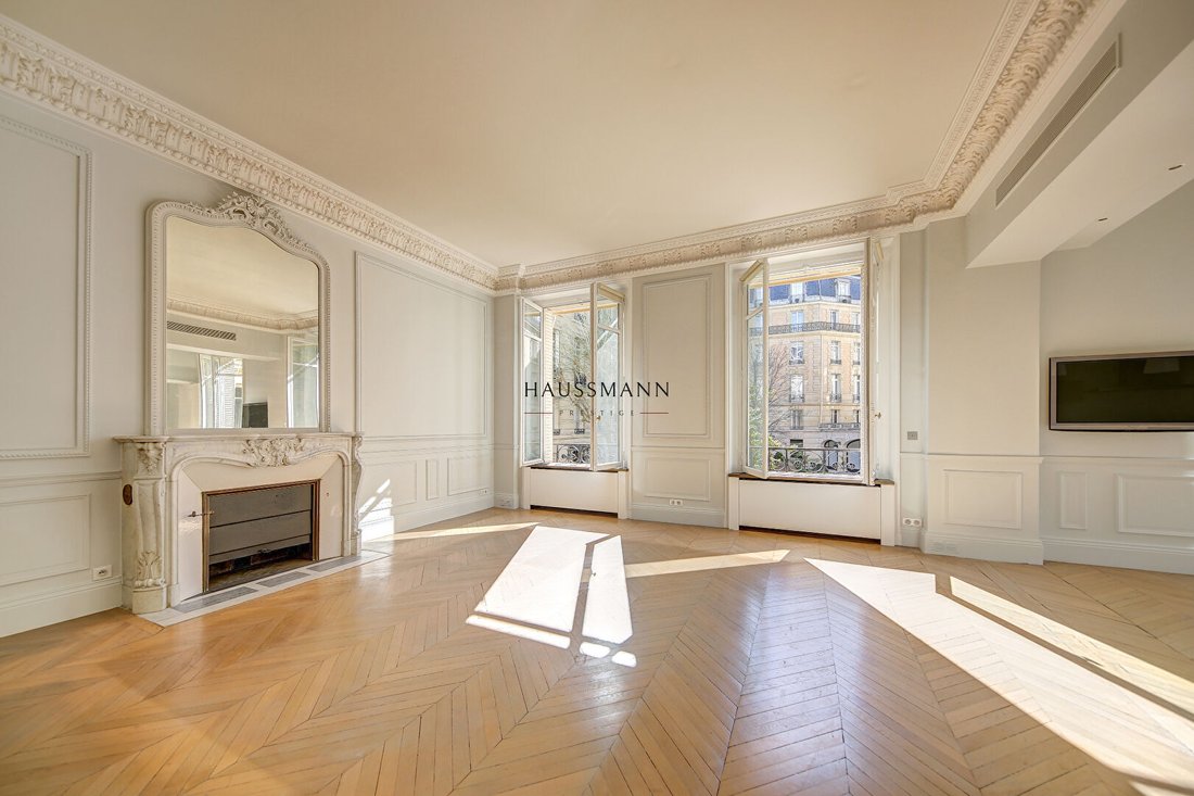 Apartment in Triangle d'Or, Paris 8e Arrondissement, Paris 4 - 18345934