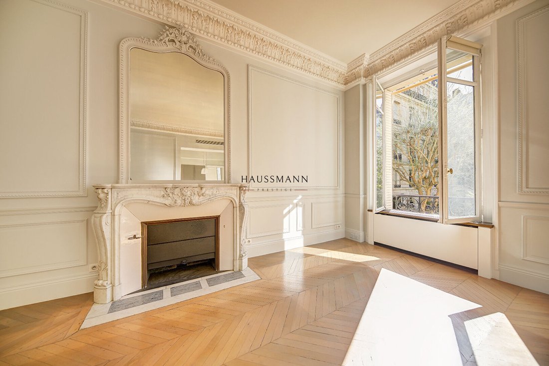 Apartment in Triangle d'Or, Paris 8e Arrondissement, Paris 5 - 18345934
