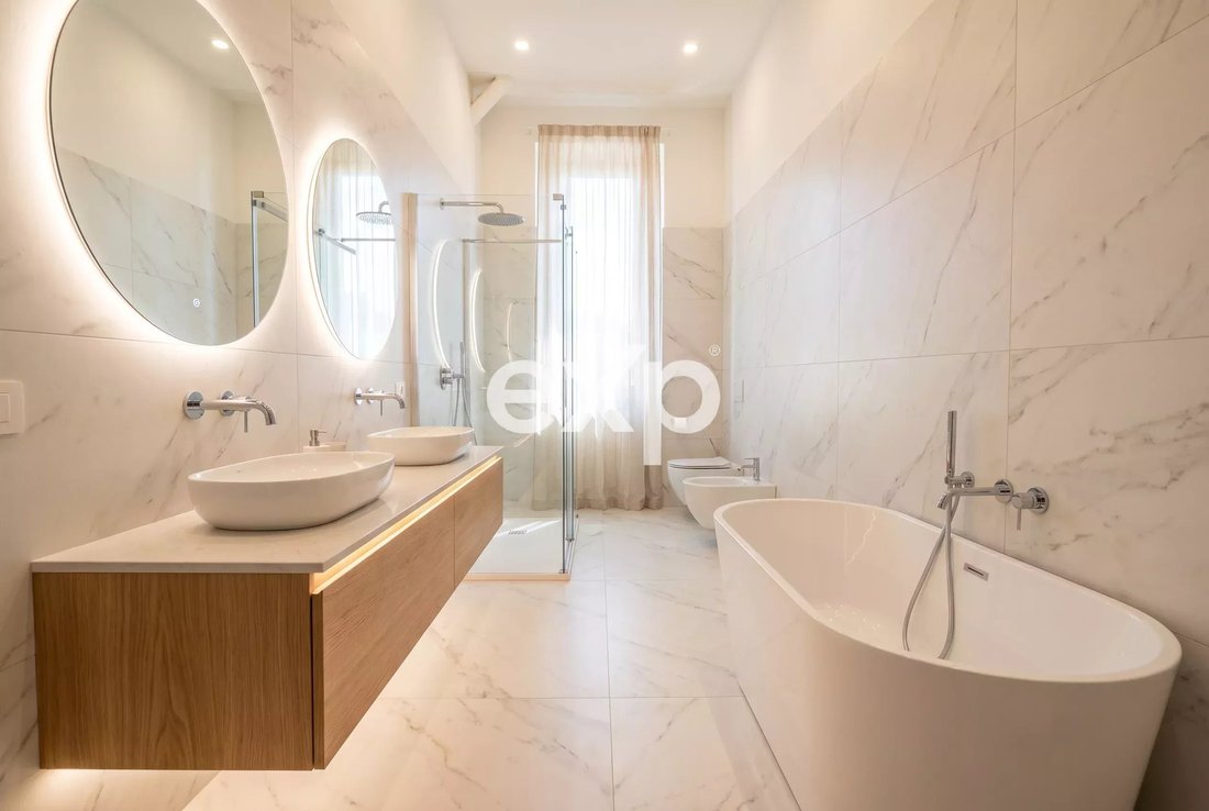 Apartment in Centrale, Milan, Italy 4 - 18344279