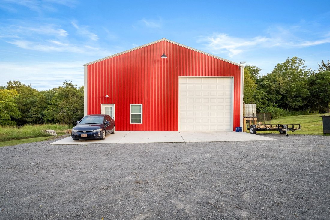 House in Shelbyville, Tennessee, United States 3 - 18345452