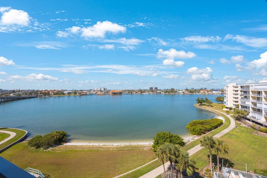 Condo in St. Petersburg, Florida, United States 3 - 18345381