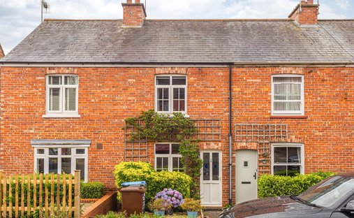 House in Godstone, England 1
