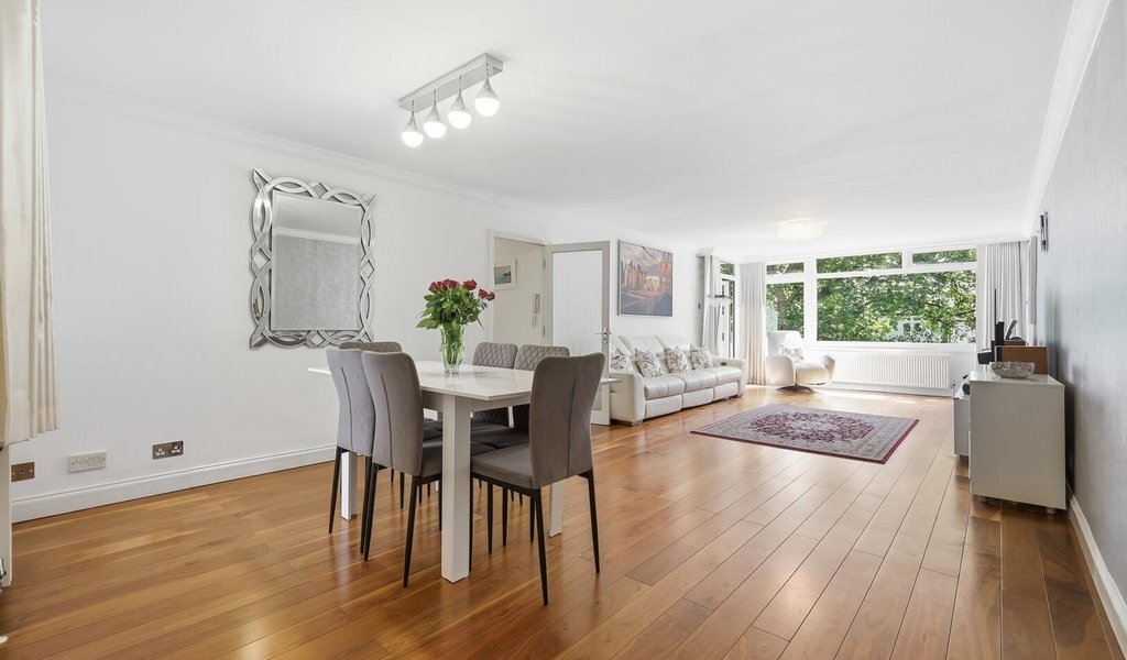Apartment in South Woodford, Redbridge, England 1 - 18345361