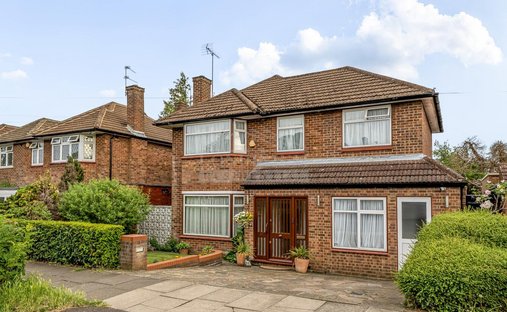House in Edgware, Barnet, England 1