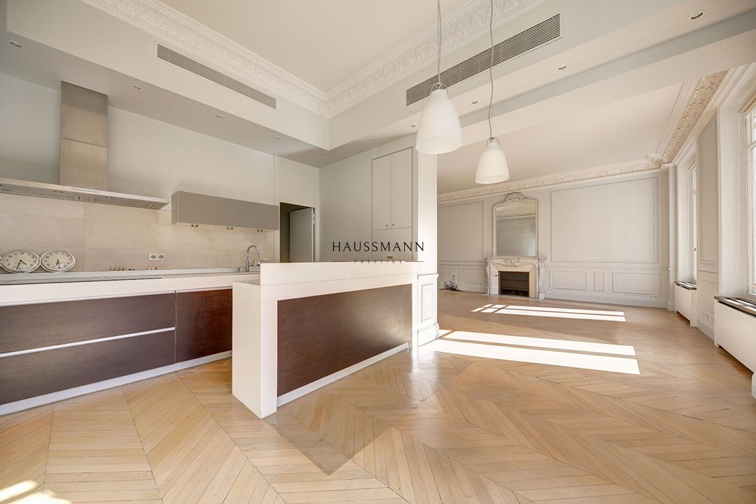 Apartment in Triangle d'Or, Paris 8e Arrondissement, Paris 3 - 18345934
