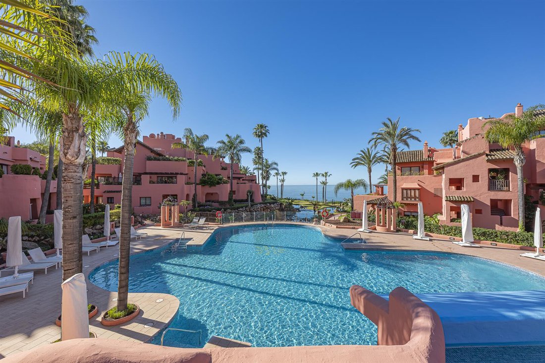 Apartment in Estepona, Andalusia, Spain 2 - 18344014