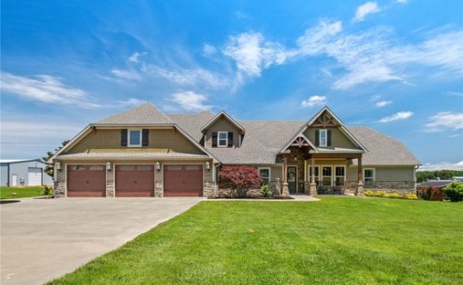 House in Decatur, Arkansas, United States 1