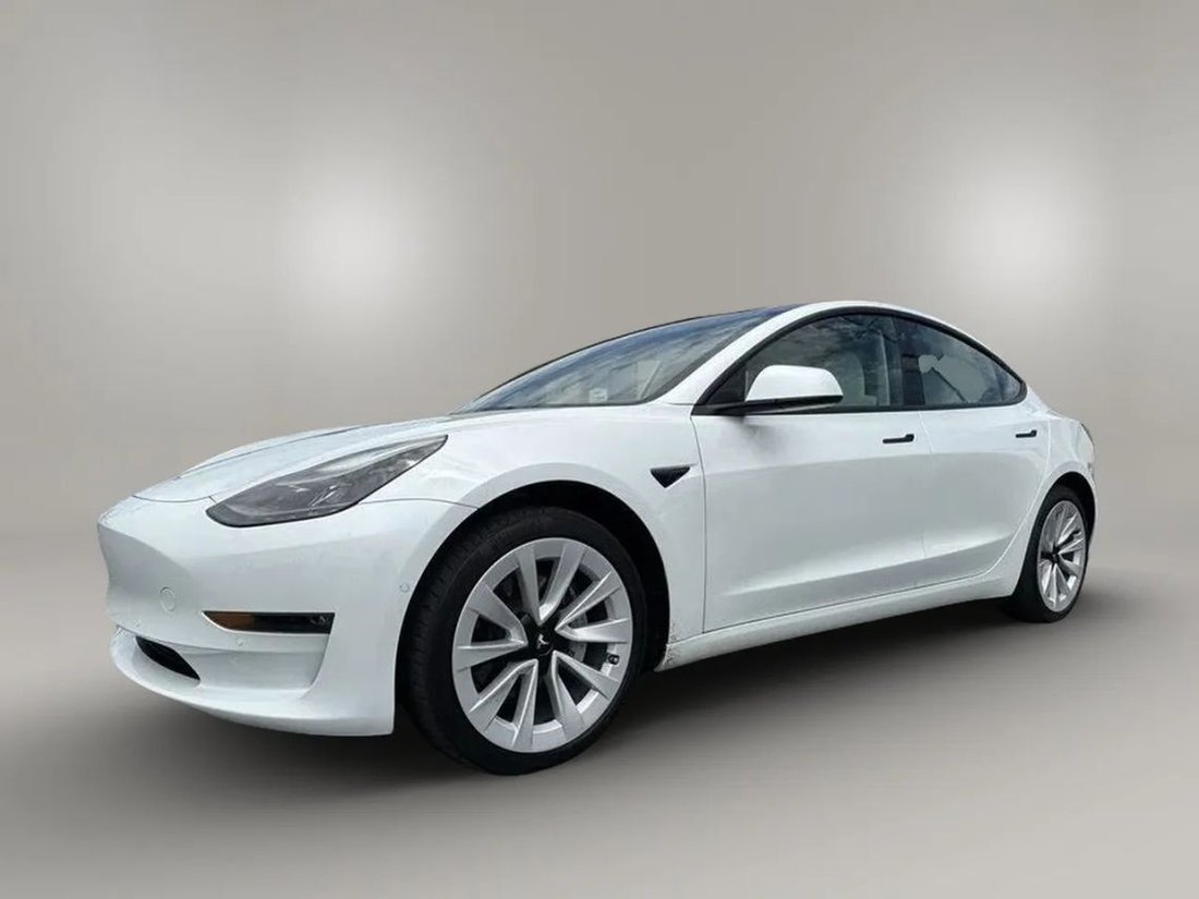 Sedan in Riverside, CA, United States 2 - 18347539