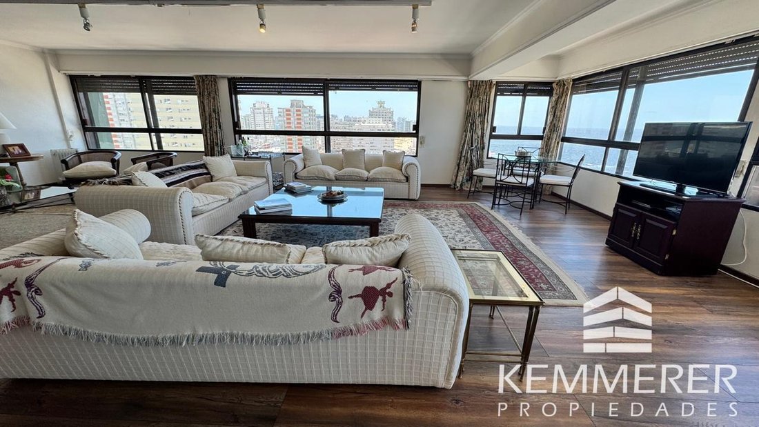 Apartment in Punta del Este, Maldonado Department, Uruguay 4 - 18348067