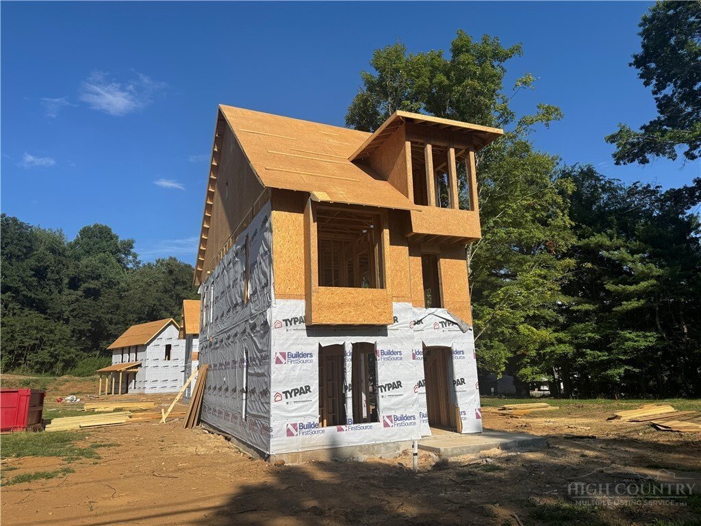 House in West Jefferson, North Carolina, United States 2 - 17737615
