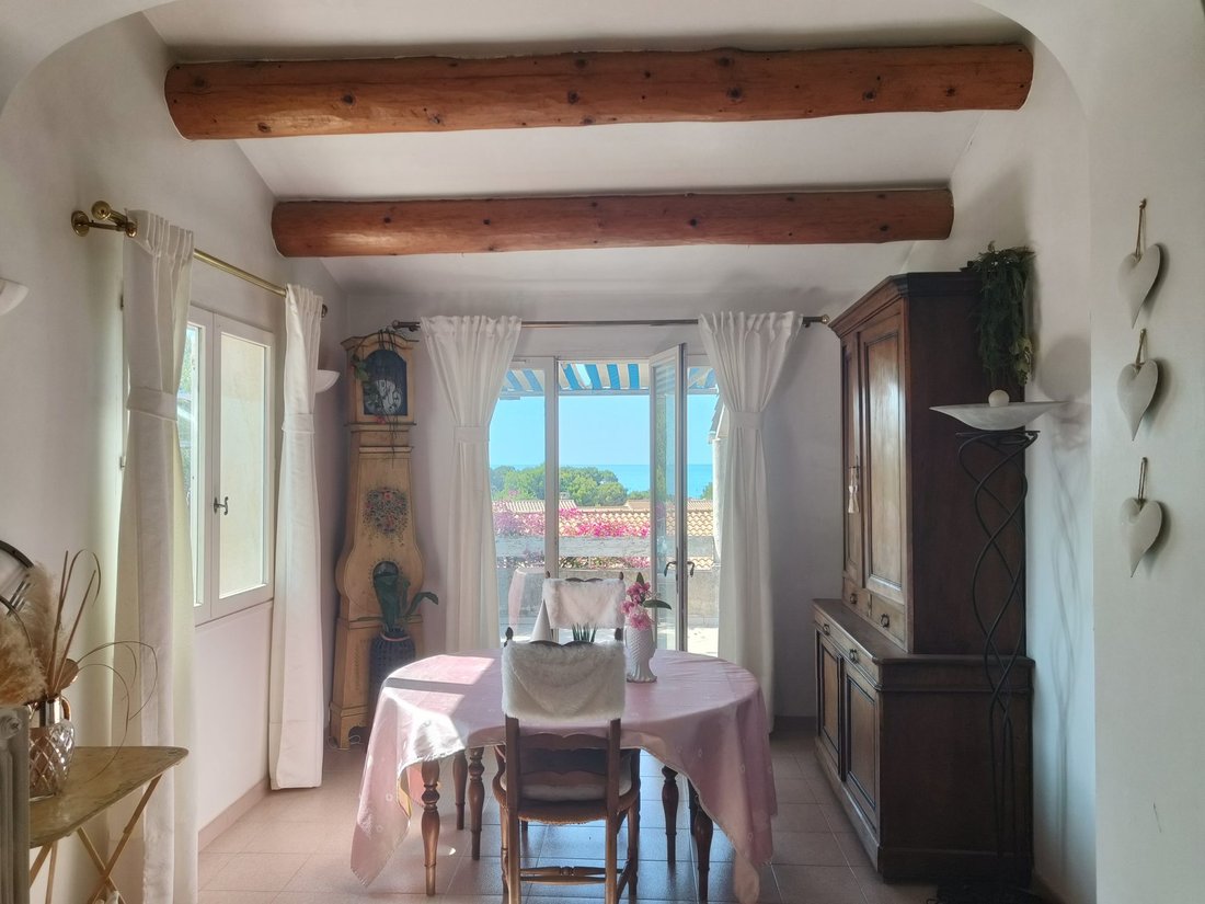 House in Le Village-L'Esperon, Sausset-les-Pins, France 5 - 18348729