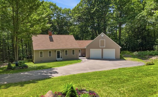 House in Gilmanton, New Hampshire, United States 1