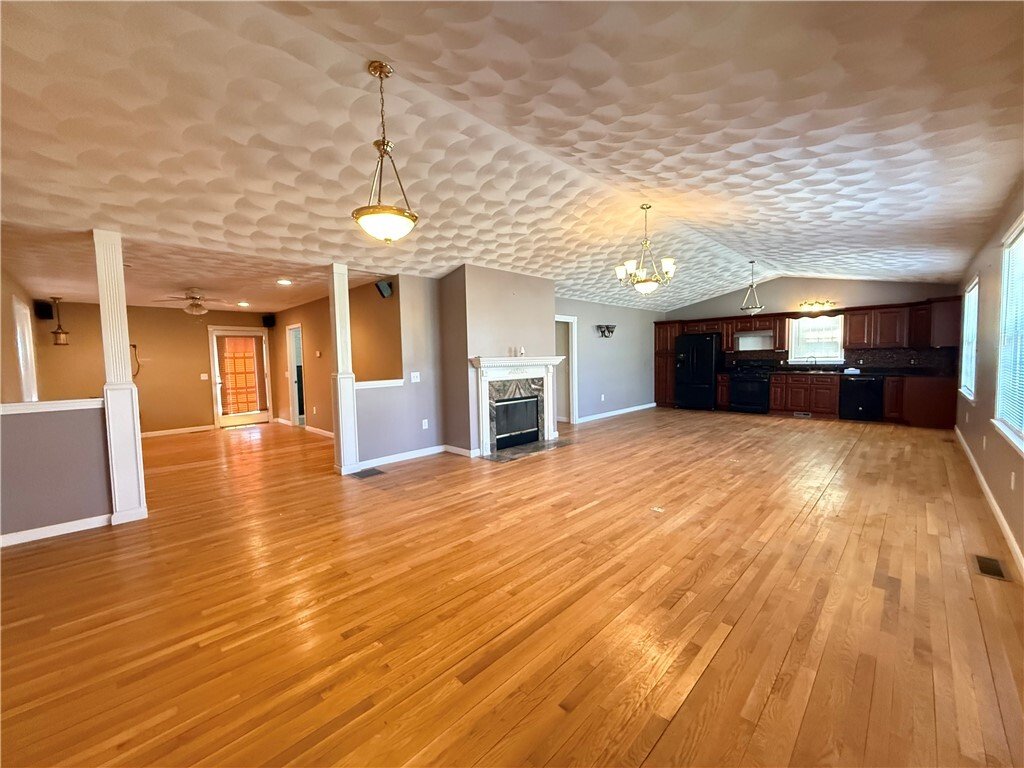 House in Cranston, Rhode Island, United States 3 - 18349141