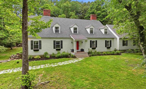House in Bedford, New Hampshire, United States 1