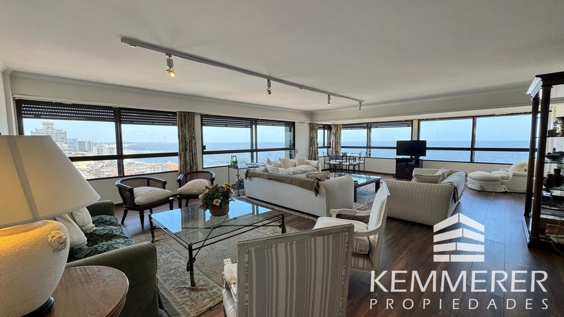 Apartment in Punta del Este, Maldonado Department, Uruguay 1 - 18348067