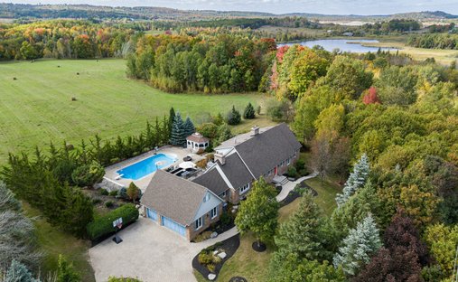 Haus in Kawartha Lakes, Ontario, Kanada 1