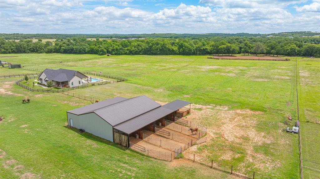 Farm Ranch in Weatherford, Texas, United States 3 - 18347213