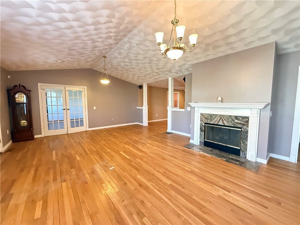 House in Cranston, Rhode Island, United States 4 - 18349141