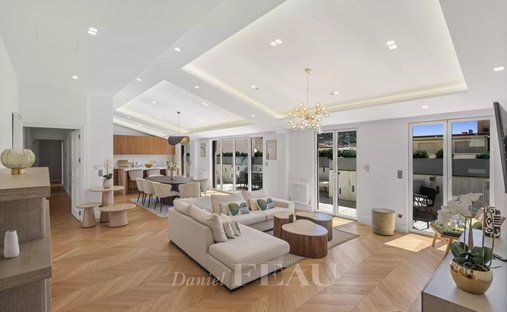 Apartment in Saint Nicolas, Cannes, France 1