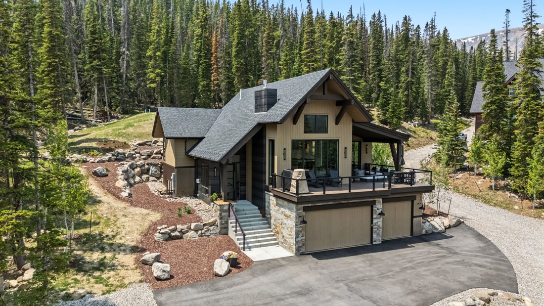 Breckenridge, Colorado, United States 2 - 18348951