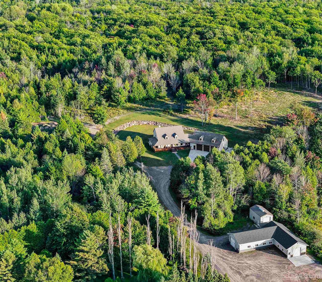House in Houghton, Michigan, United States 1 - 18349579