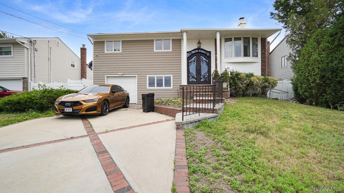 House in Bellmore, New York, United States 1 - 18349295