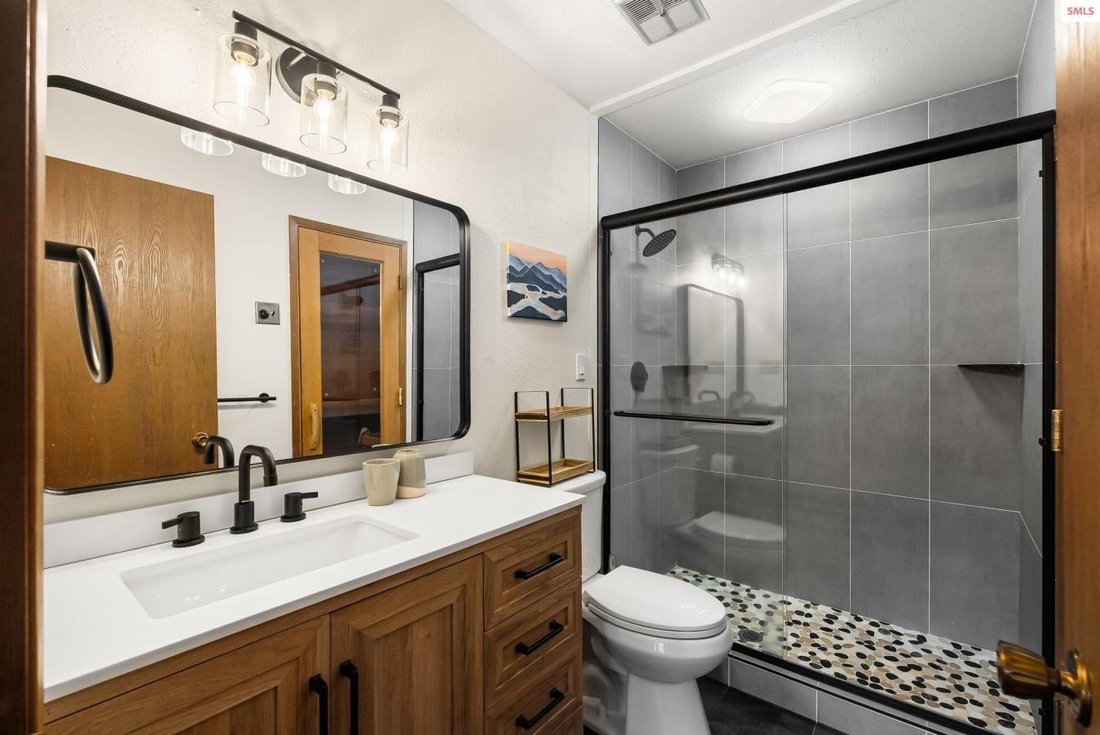 House in Sandpoint, Idaho, United States 4 - 18349769