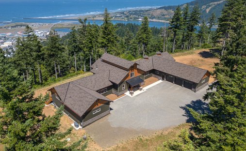 House in Gold Beach, Oregon, United States 1