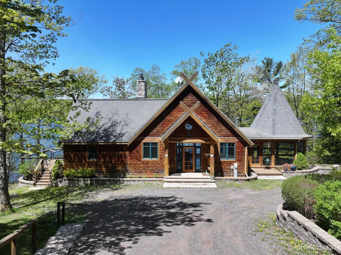 House in Hancock, Michigan, United States 2 - 18349583