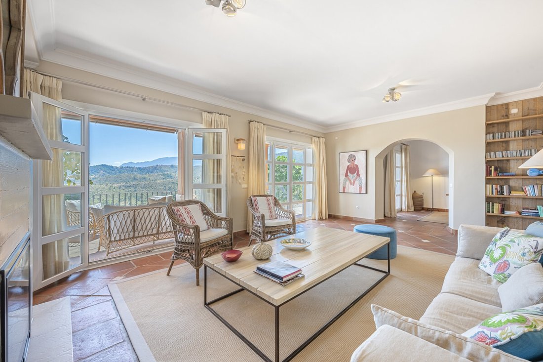 Villa in Benahavis, Andalusia, Spain 4 - 18349591