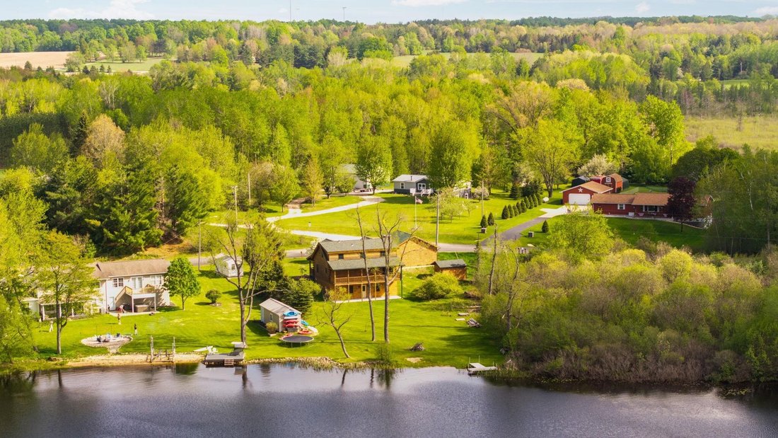 House in Cadillac, Michigan, United States 4 - 18309977